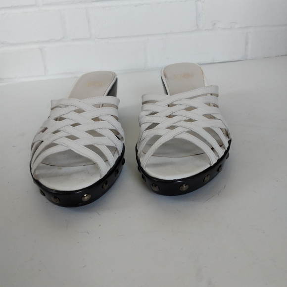 Stuart Weitzman mules white sz 9M - Picture 2 of 8